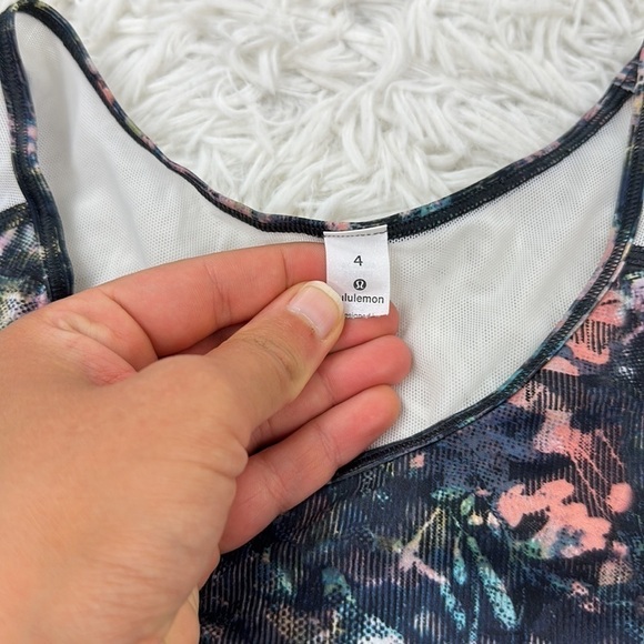 Lululemon Sculpt Tank - Picture 3 of 4